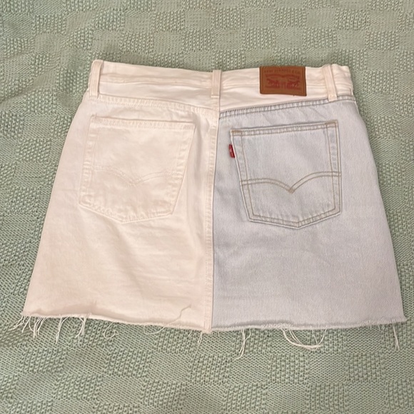 NWOT Levi denim skirt! - Picture 2 of 5